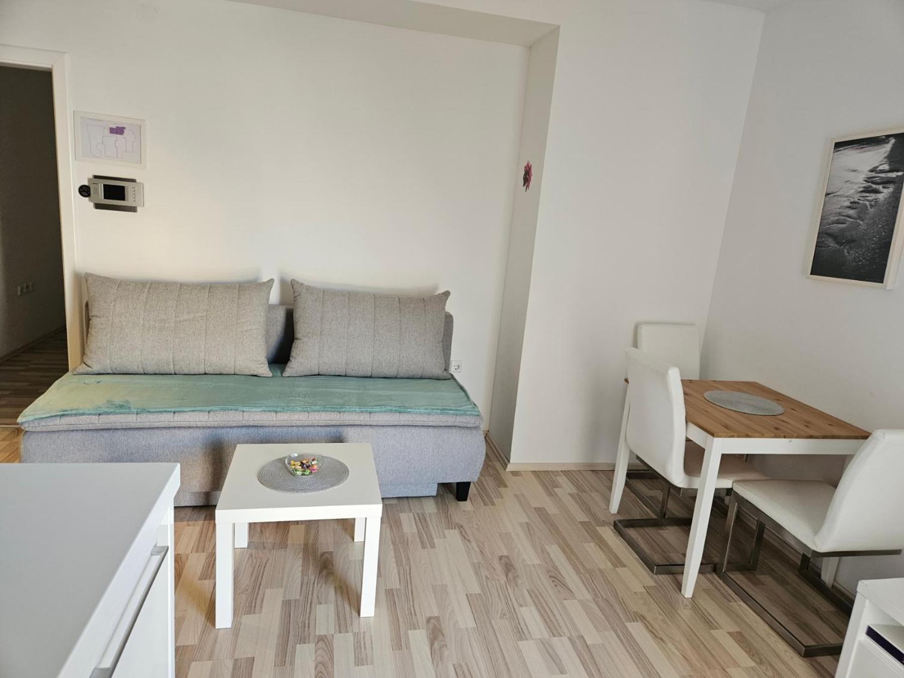 Apartments Barbati Новаля Екстер'єр фото