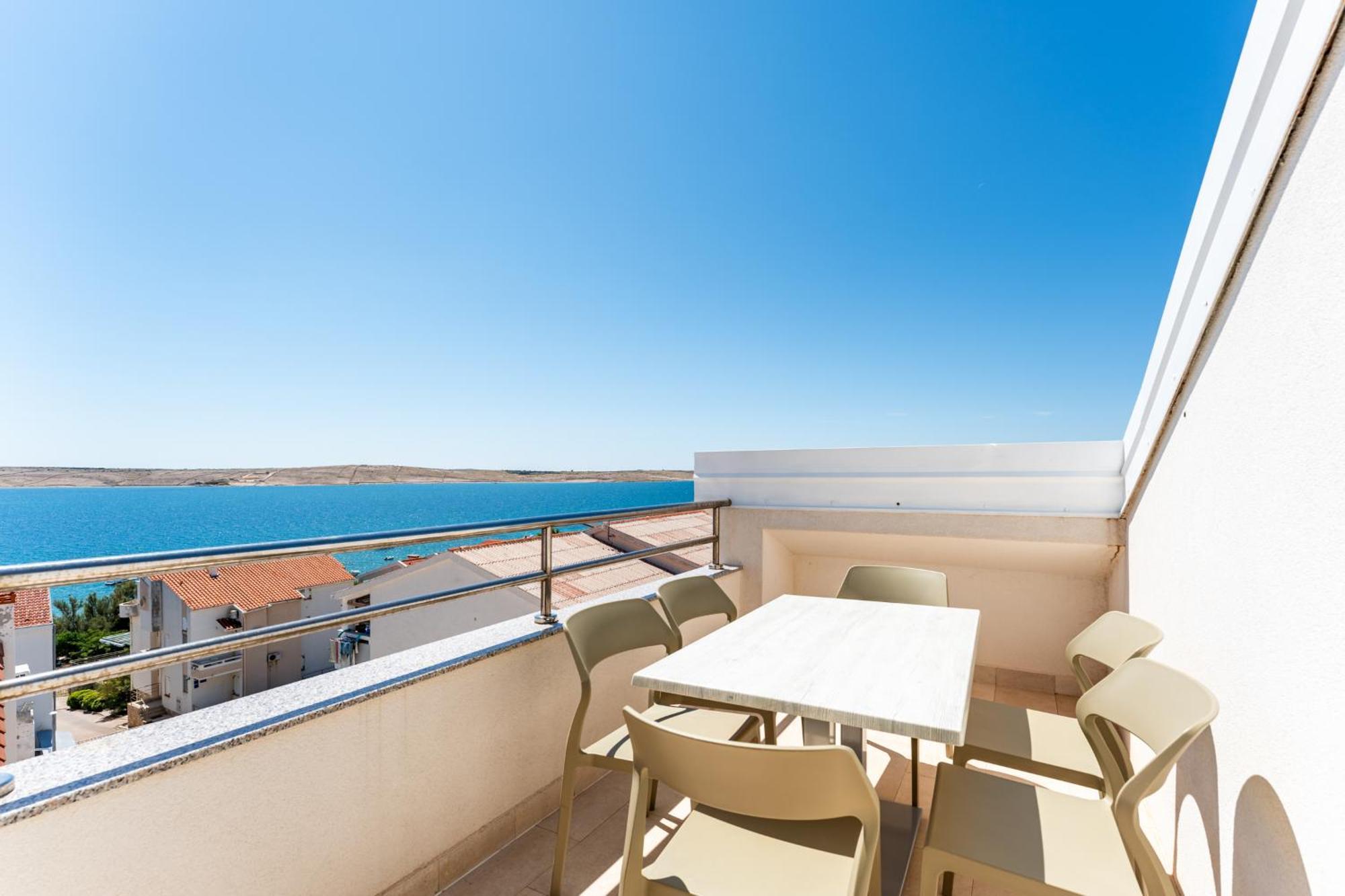 Apartments Barbati Новаля Екстер'єр фото