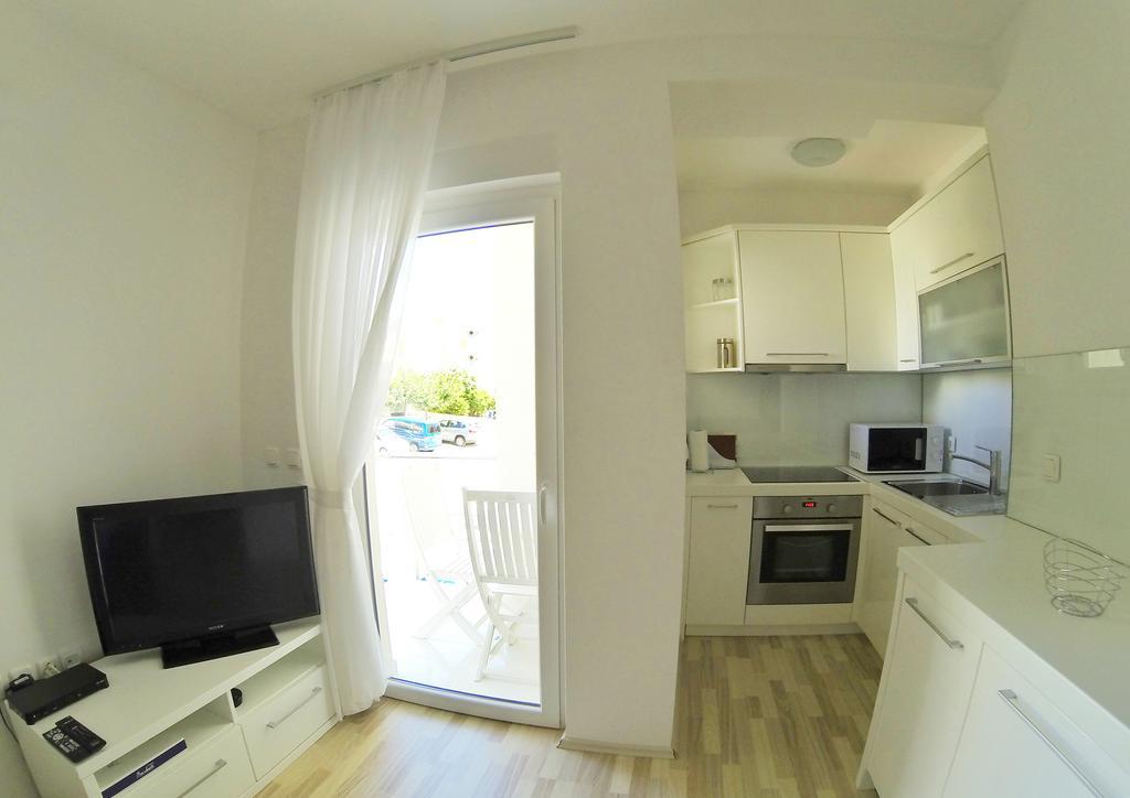Apartments Barbati Новаля Екстер'єр фото