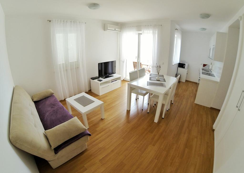 Apartments Barbati Новаля Екстер'єр фото