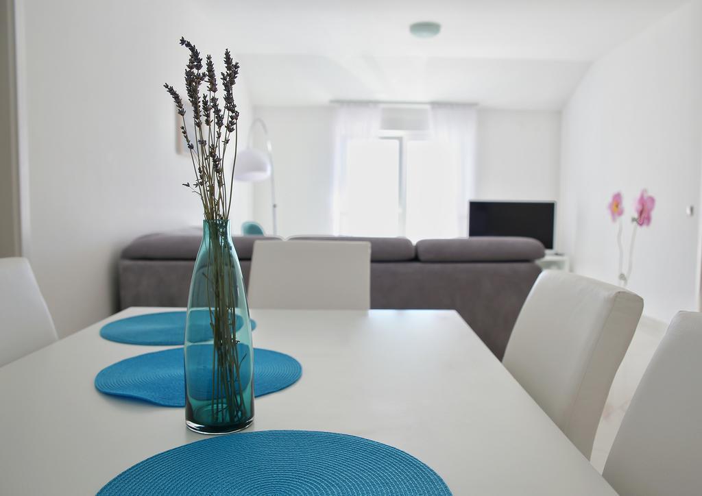 Apartments Barbati Новаля Екстер'єр фото
