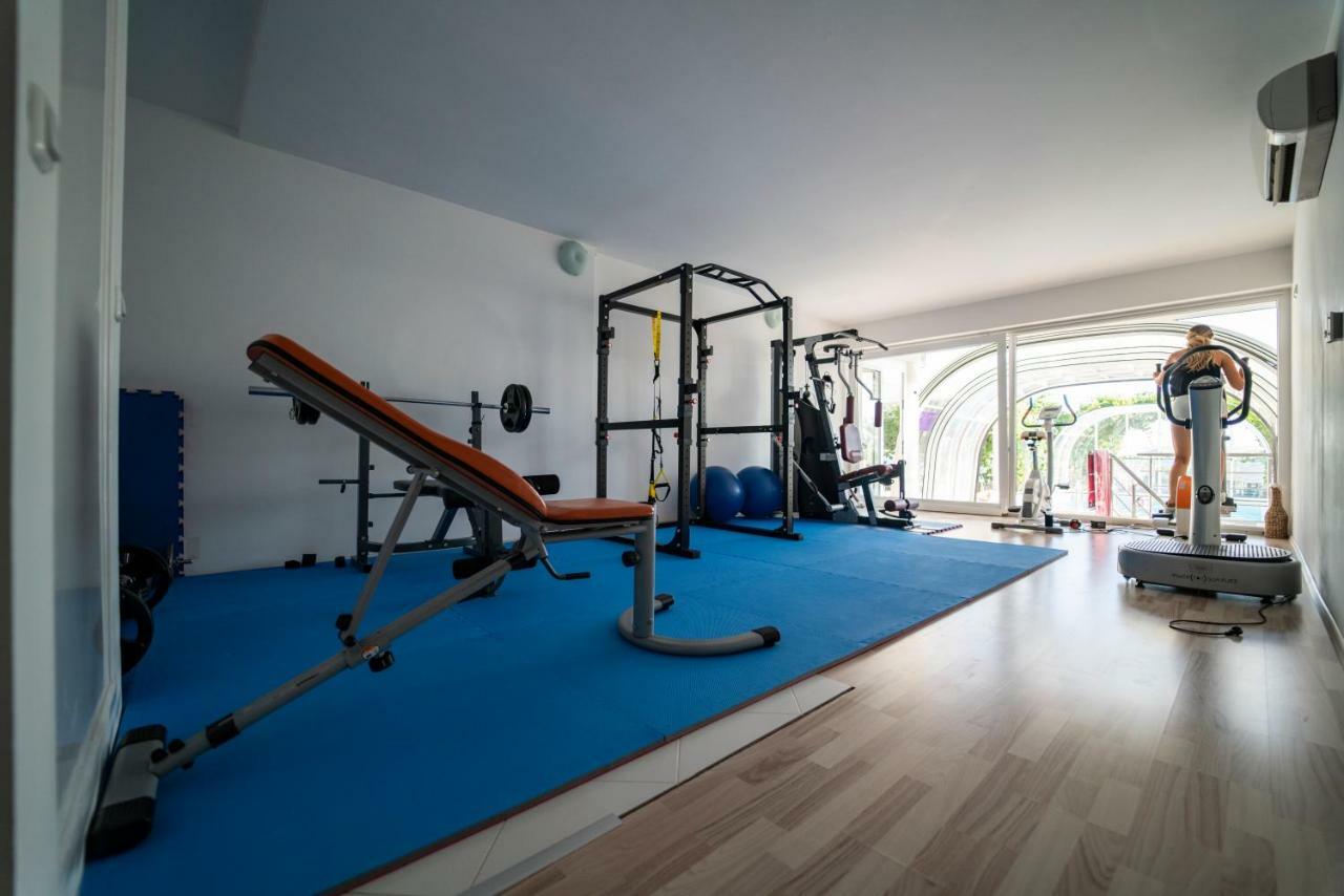 Apartments Barbati Новаля Екстер'єр фото